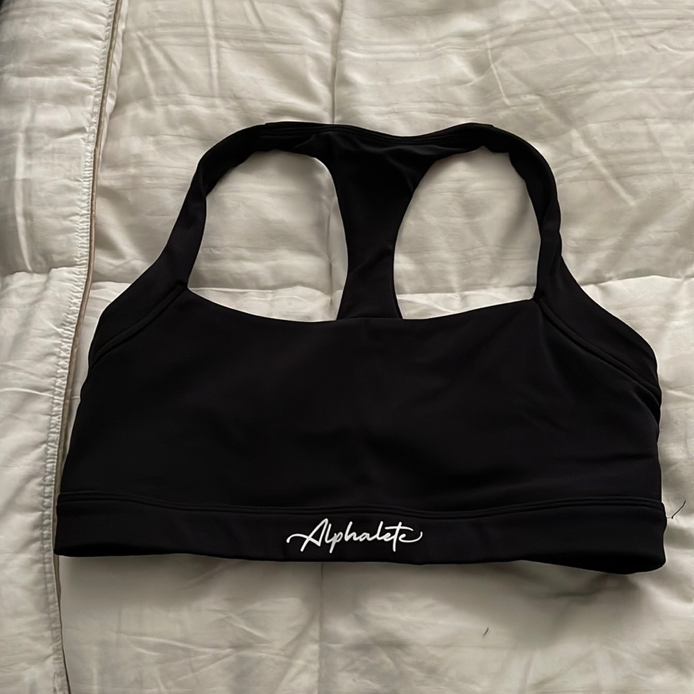 Alphalete surge bra size medium